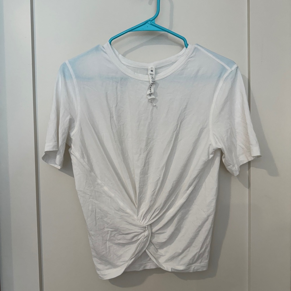 Lululemon Cates Tee Twist White Short Sleeve Pima Cotton Yoga Top Size 4 LW3GDJS